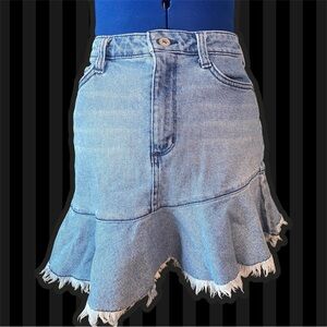 Stylish Frayed Hem Denim Mini Skirt